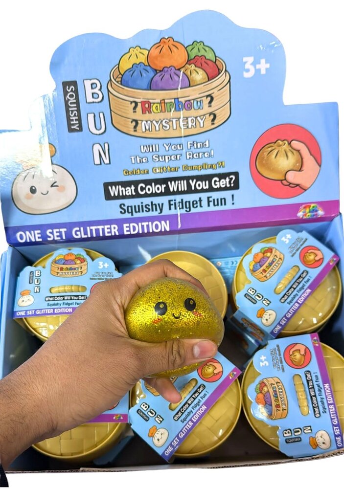 Display of 12 items - Squishy Dumpling: Glitter 8,5 CM Display of 12 items - Squishy Dumpling: Glitter 8,5 CM