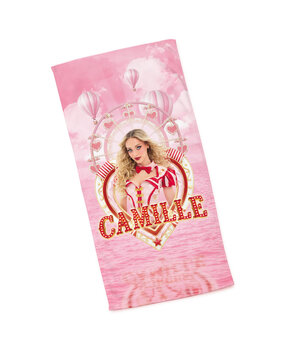 Serviette de plage Camille (70 x 140 cm) 2026 Serviette de plage Camille (70 x 140 cm) 2026