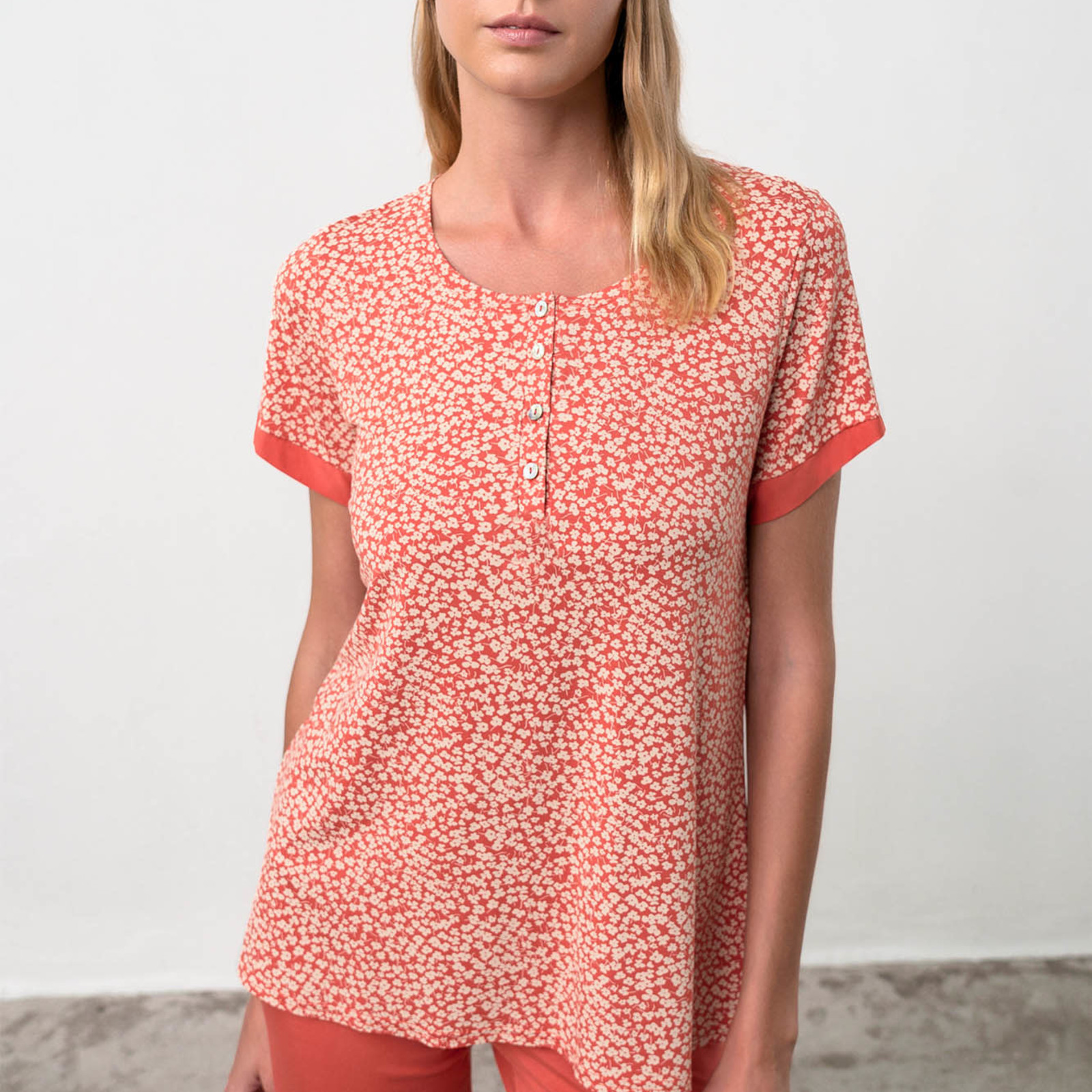 Vamp Pyjama Oranje met witte bloemen