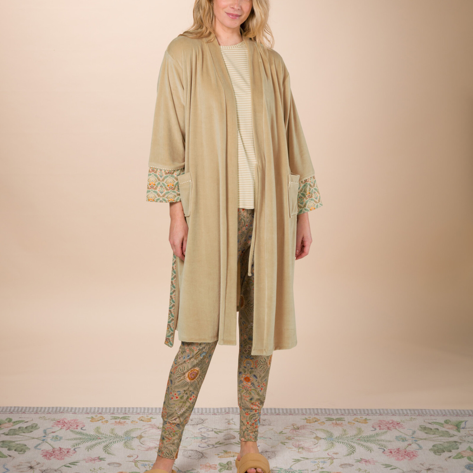 Pip Studio Pip Studio Naomi Kimono Velvet Solid Sand