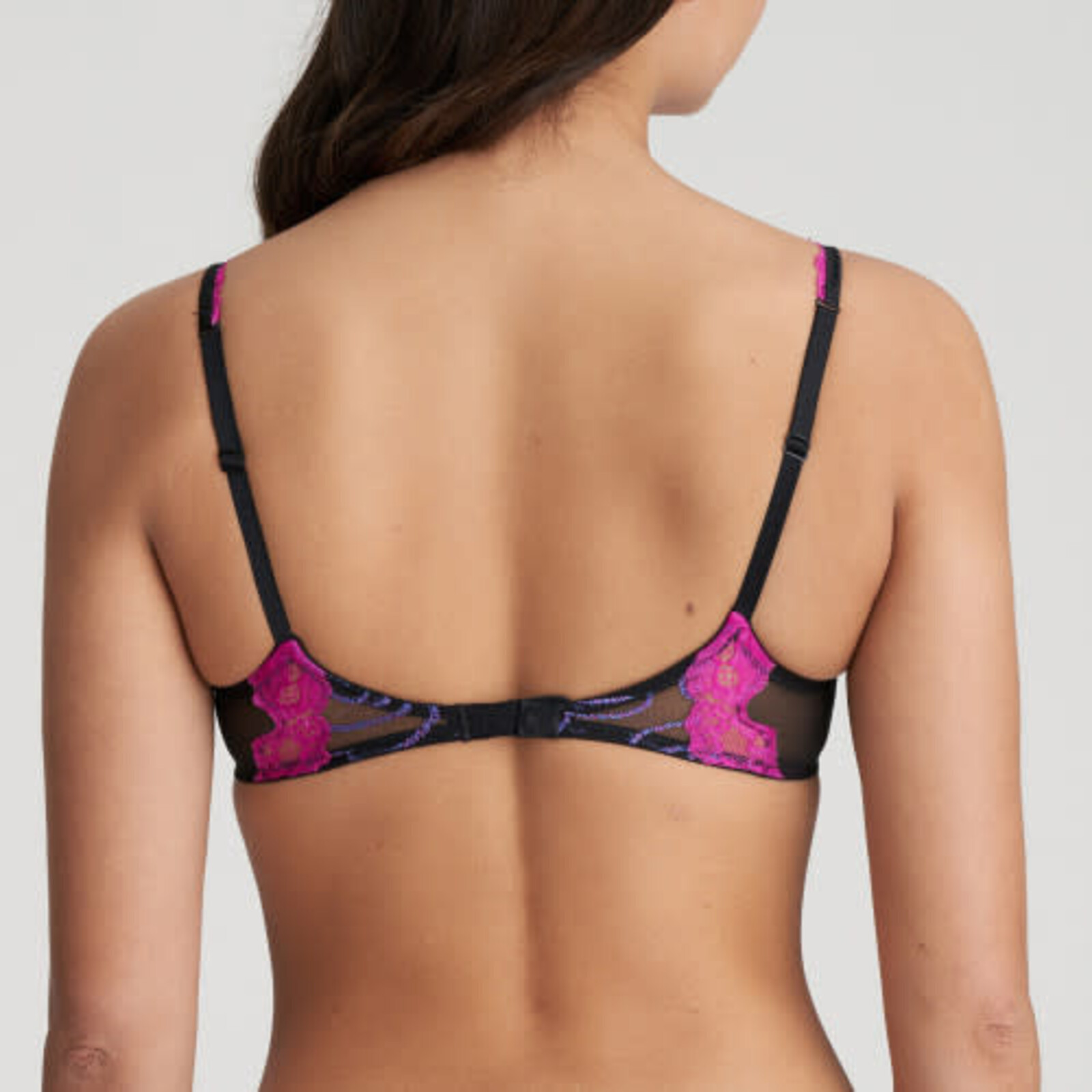 Marie Jo Adelade Niet voorgevormd