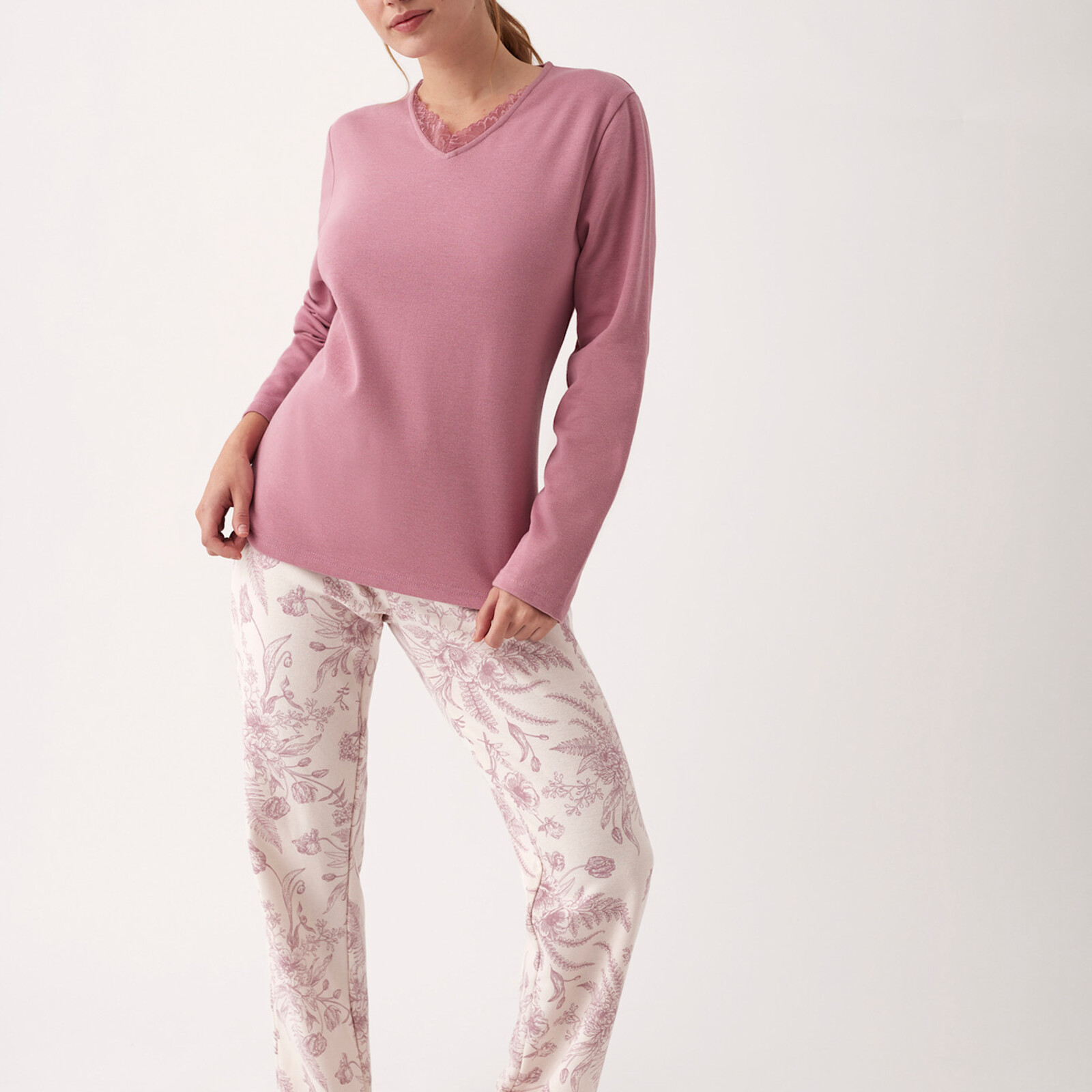 Promise Driedelige Pyjama Lange broek met lange mouwen en kamerjas met rits