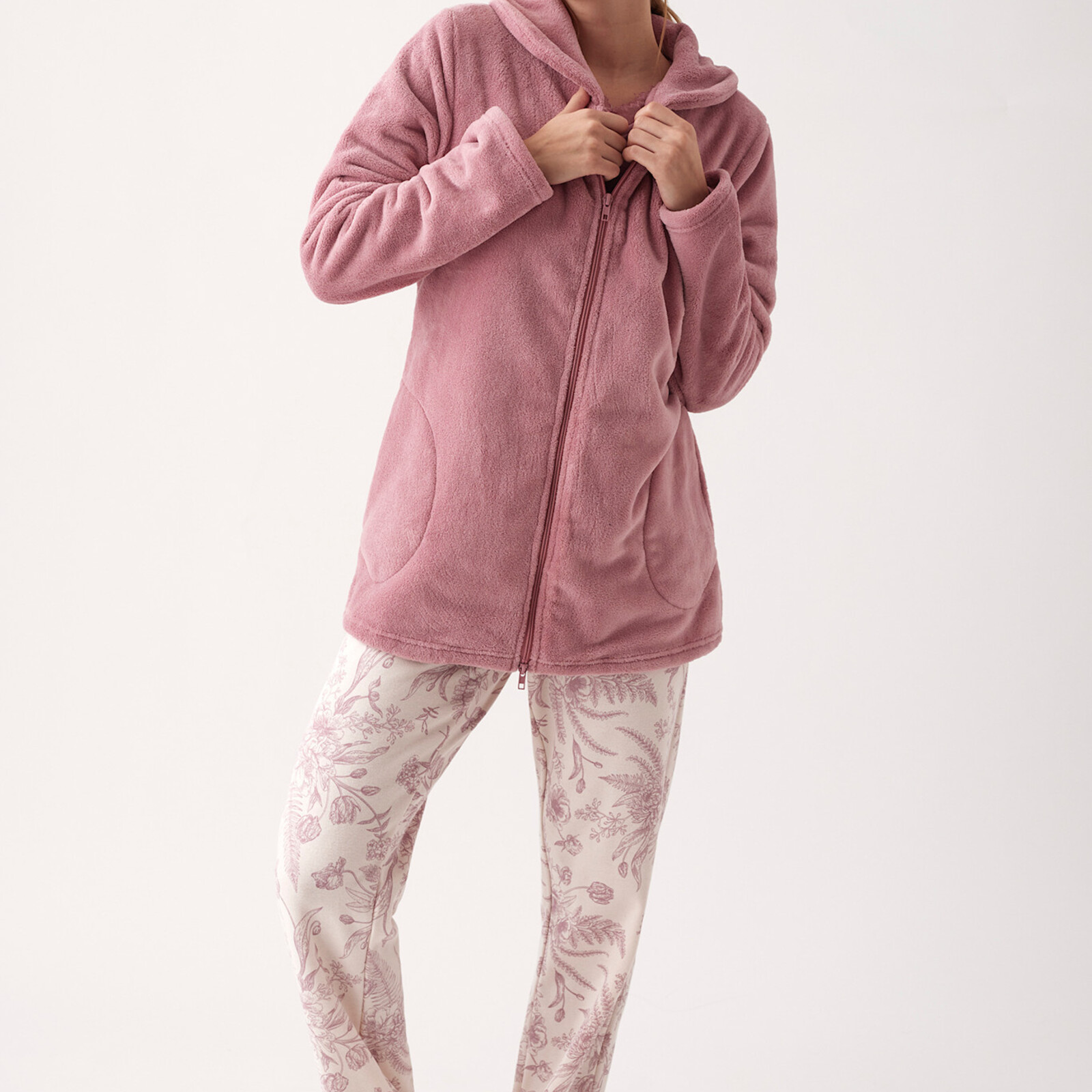 Promise Driedelige Pyjama Lange broek met lange mouwen en kamerjas met rits