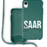 Coverzs Coverzs Funda con cuerda de silicona iPhone Xr (verde oscuro) - Nombre + Nombre Coverzs Coverzs Funda con cuerda de silicona iPhone Xr (verde oscuro) - Nombre + Nombre