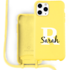 Coverzs Coverzs Funda de Silicona personalizable con cuerda iPhone (amarillo) Inicial - Nombre Coverzs Coverzs Funda de Silicona personalizable con cuerda iPhone (amarillo) Inicial - Nombre