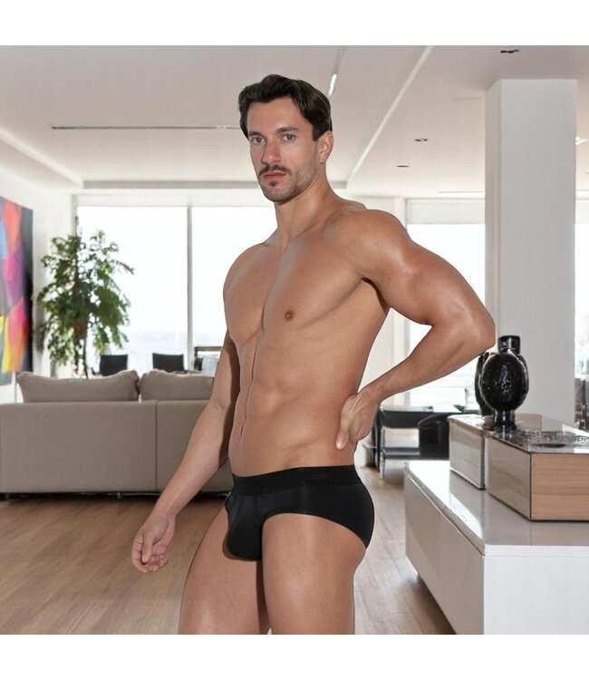 CODE 22 Core Brief Black