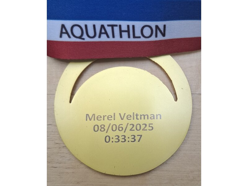 Id's me Sportmedailles graveren met naam/tijd/datum - Triathlon