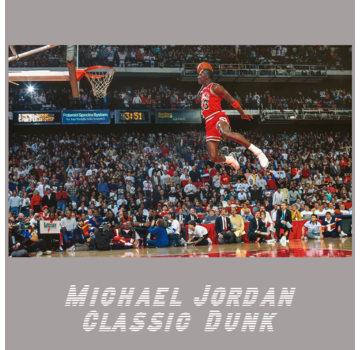 Allernieuwste.nl® Canvas Schilderij Michael Jordan Classic Dunk - Sport - Actiefoto - Poster - 50 x 70 cm - Kleur