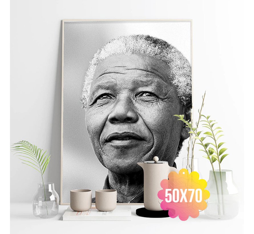 Allernieuwste.nl® Canvas Schilderij Nelson Mandela - Zwart Wit - ANC Politicus - ZwartWit -50 x 70 cm