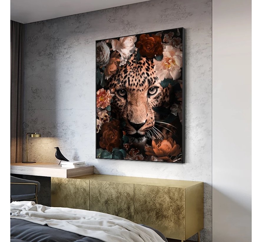 Allernieuwste.nl® Canvas Schilderij Luipaard in de Jungle - Modern - Natuur  - Woonkamer - 60 x 80 cm - Kleur