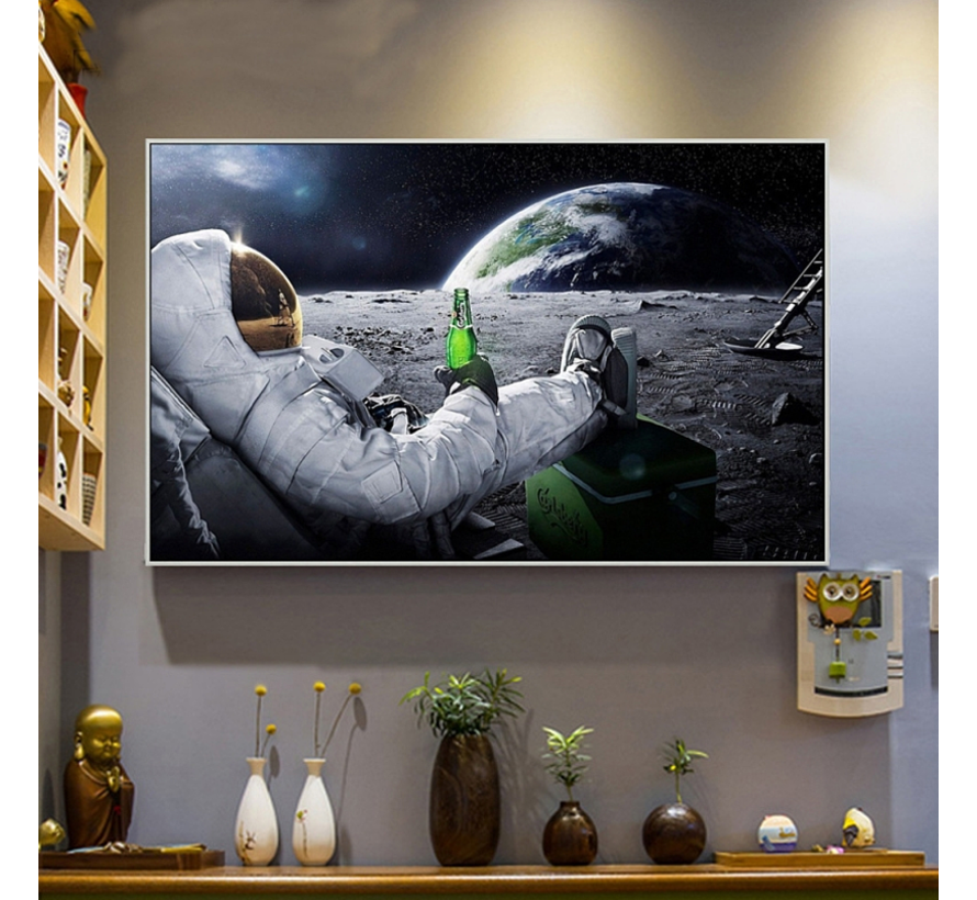 Allernieuwste.nl® Canvas Schilderij Astronaut op de Maan met Biertje - kleur - 40 x 80 cm