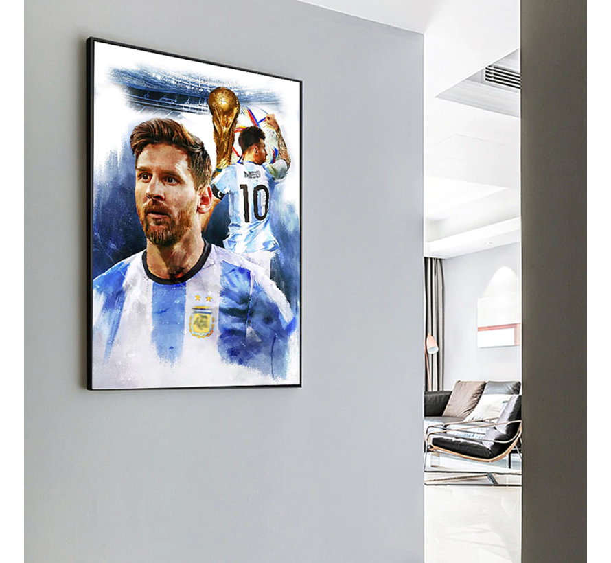 Allernieuwste.nl® Canvas Schilderij Messi Wint WK Voetbal - Voetbal Wereldkampioen 2022 - kleur - 50 x 70 cm