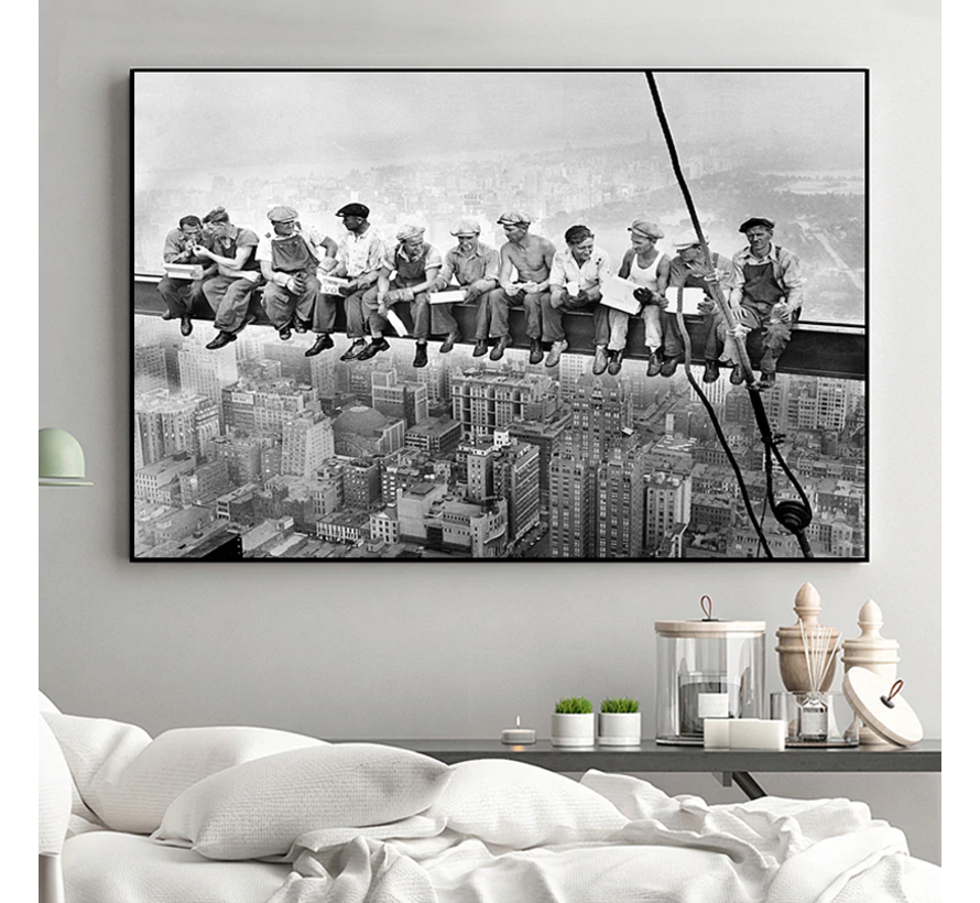 Allernieuwste.nl® Canvas Schilderij Retro Vintage Lunch op een Wolkenkrabber - Poster - 60 x 80 cm - Zwart-Wit