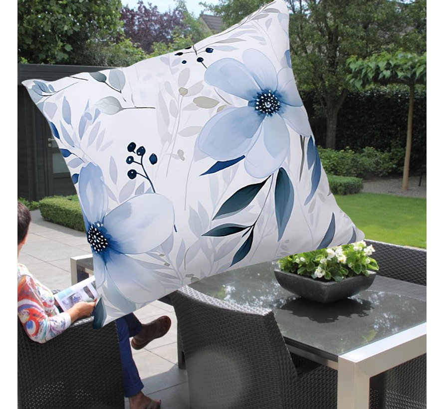 Allernieuwste.nl® 2 Stuks Kussens Frisse Blauwe Bloemen - 2x  Sier Kussenhoes Polyester - Kussenovertrek Natuur - Kleur Blauw 45 x 45 cm - SET 2 Stuks %%