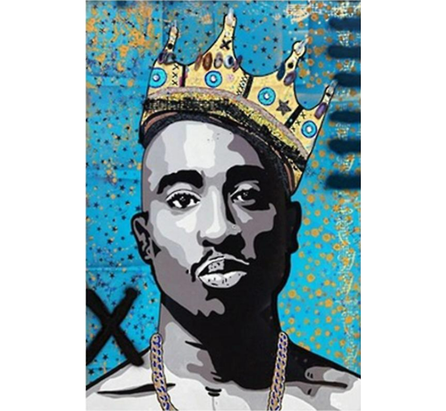 Allernieuwste.nl® Canvas Schilderij Rapper Tupac met Gouden Kroon 2 - Rapper - 2Pac - Hip Hop - 60 x 80 cm - Kleur