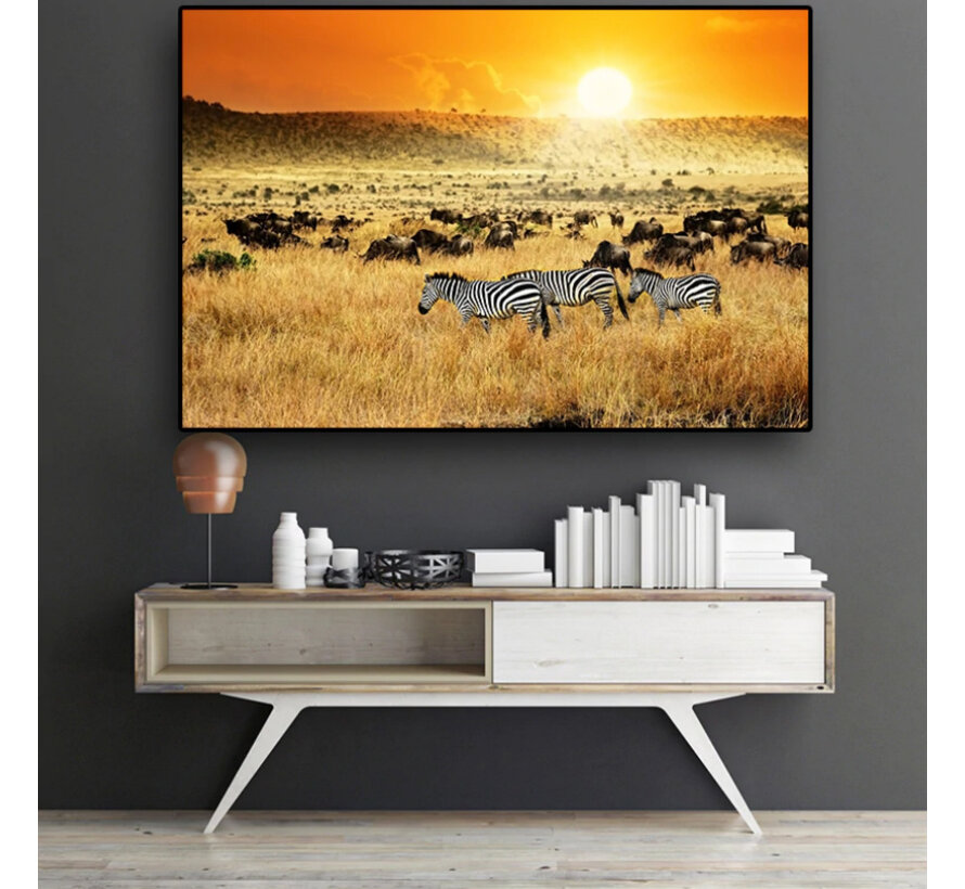 Allernieuwste.nl® Canvas Schilderij Afrikaans Savanne Landschap met Zebras en Buffels - Kunst aan je Muur - Kleur - 60 x 90 cm