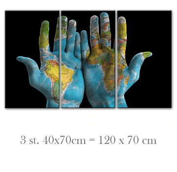 Allernieuwste.nl Canvas Schilderij 3-luik Wereldkaart op Handen - 3st 40 x 70 cm