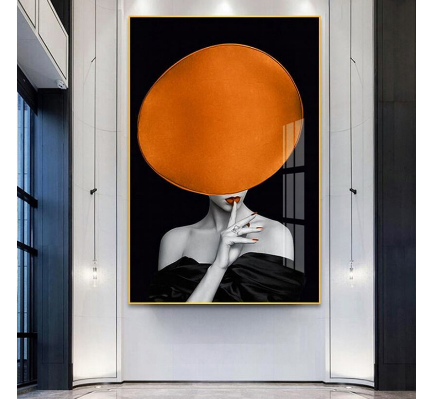 Allernieuwste.nl® Canvas Schilderij Dame met enorme Hoed - Kunst aan je Muur - Modern - zwartwit en oranje - 50 x 75 cm