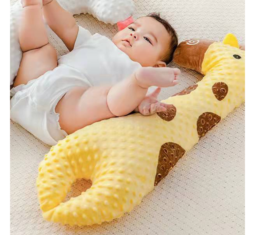 Allernieuwste.nl® Giraf Zijslaap Kussen Baby met Riem - Zijligkussen Rolkussen Zijslaapkussen Plat Hoofd - Coussin de couchage latéral girafe bébé avec ceinture- Cadeau de maternité - Kraamcadeau GIRAF 80 x 25 cm