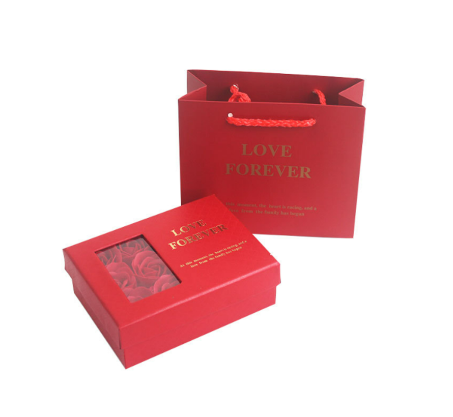 Allernieuwste.nl® Luxe Rode Giftbox + 6 Rode Zeeprozen en Stemmings Harten Ketting - Cadeauset