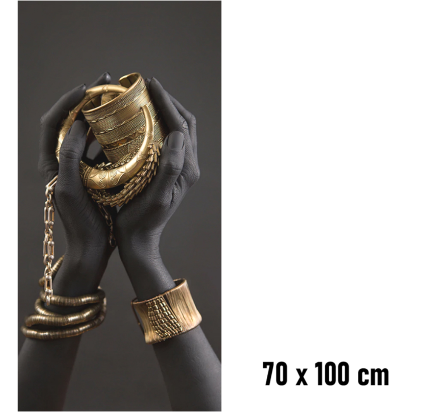 Allernieuwste.nl® Canvas Schilderij Afrikaanse Vrouwenhand met Gouden Sieraden - Kleur Goud-Zwart - 70 x 100 cm