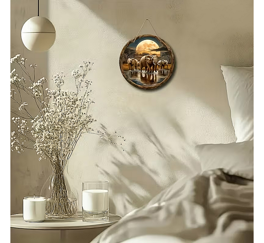 Allernieuwste.nl® Boheemse Olifanten Muurdecoratie Rond 20 cm – Vier Olifanten met Maan & Savanne Print - Raam, Tuin & Woondecoratie – Perfect Cadeau - 20 x 20 cm