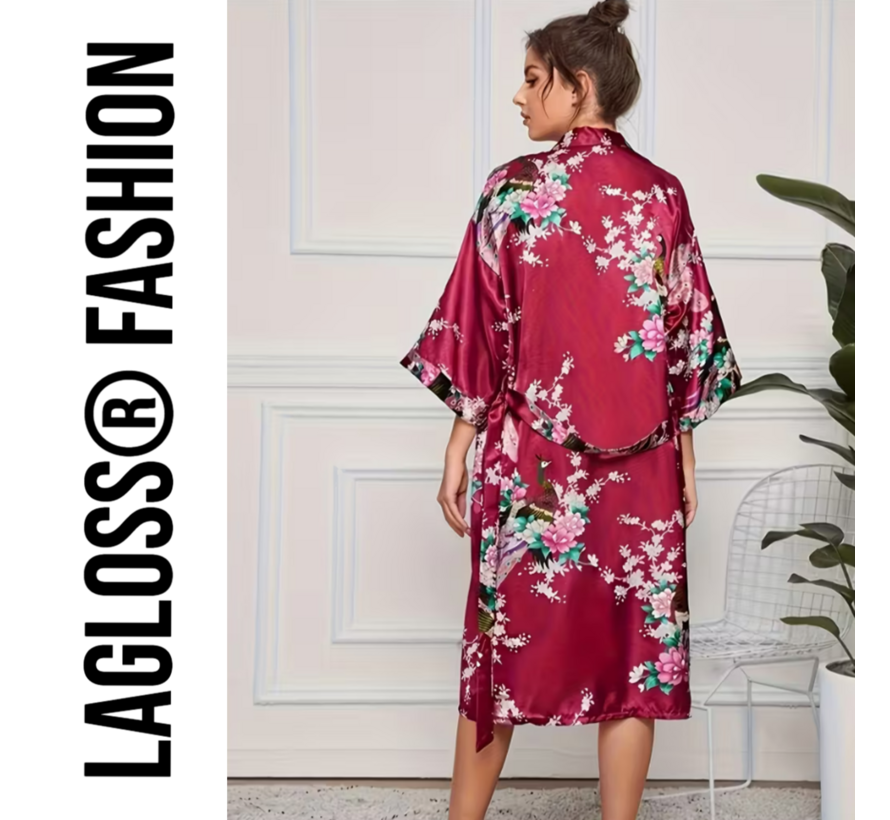 LaGloss® Lange Damesbadjas Karmozijnrood met Bloemen- en Pauwenprint – Ochtendjas – Nachtkleding – Maat M