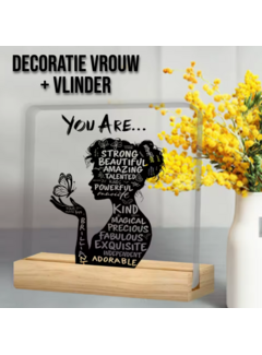 Allernieuwste.nl Acryl Bureau Bord – “You Are Strong, Beautiful & Enough” – 10 x 10 cm