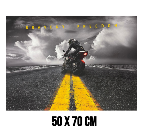 Allernieuwste.nl Allernieuwste.nl® Canvas Schilderij Motorrijder “Bravery Freedom” - 50 x 70 cm – Stoere Motor Muurdecoratie - Wanddecoratie
