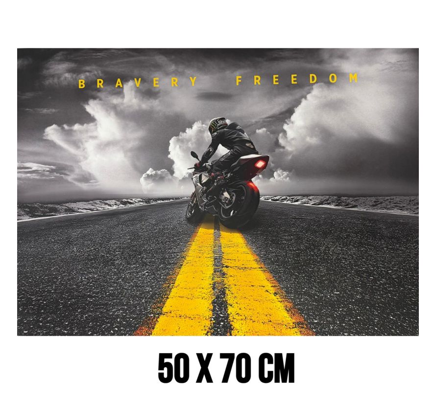 Allernieuwste.nl® Canvas Schilderij Motorrijder “Bravery Freedom” - 50 x 70 cm – Stoere Motor Muurdecoratie - Wanddecoratie