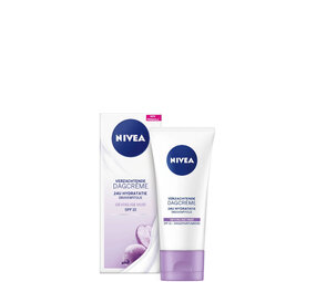 Nivea Nivea Essentials dagcrème sensitive SPF15 50 ML Nivea Nivea Essentials dagcrème sensitive SPF15 50 ML