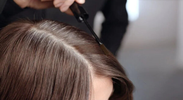 Syoss Syoss Root Retouch Uitgroeiverf - R2 Goud Bruin Syoss Syoss Root Retouch Uitgroeiverf - R2 Goud Bruin