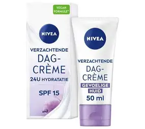 Nivea Nivea Essentials dagcrème sensitive SPF15 50 ML Nivea Nivea Essentials dagcrème sensitive SPF15 50 ML