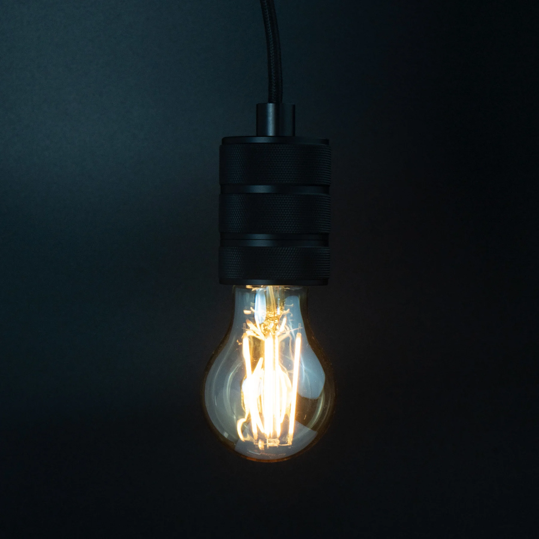 PURPL E27 LED Filament Lamp 2700K 8W Dimbaar A60 Clear, foto 2 van 2