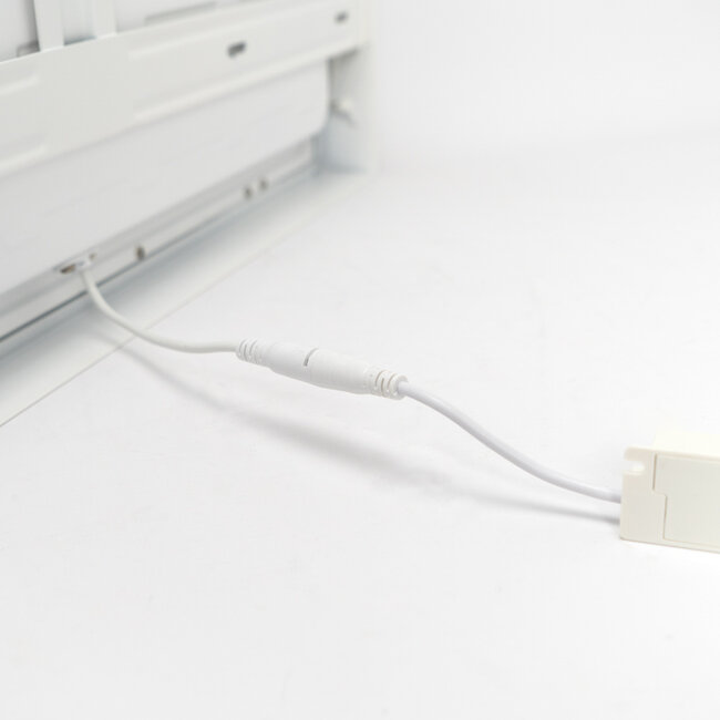 PURPL LED Panel mit Aufbaurahmen | 62x62 | neutralweiß 4000K | 36W | 120 lm/W / 4000lm | UGR22 | Back-lit