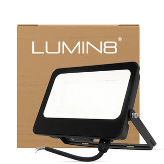 Lumin8 LED Flutlicht 50W ≙ 5250 lm | neutralweiß 4000K | IP65 | IK06 | inkl. Halterbügel | Schwarz