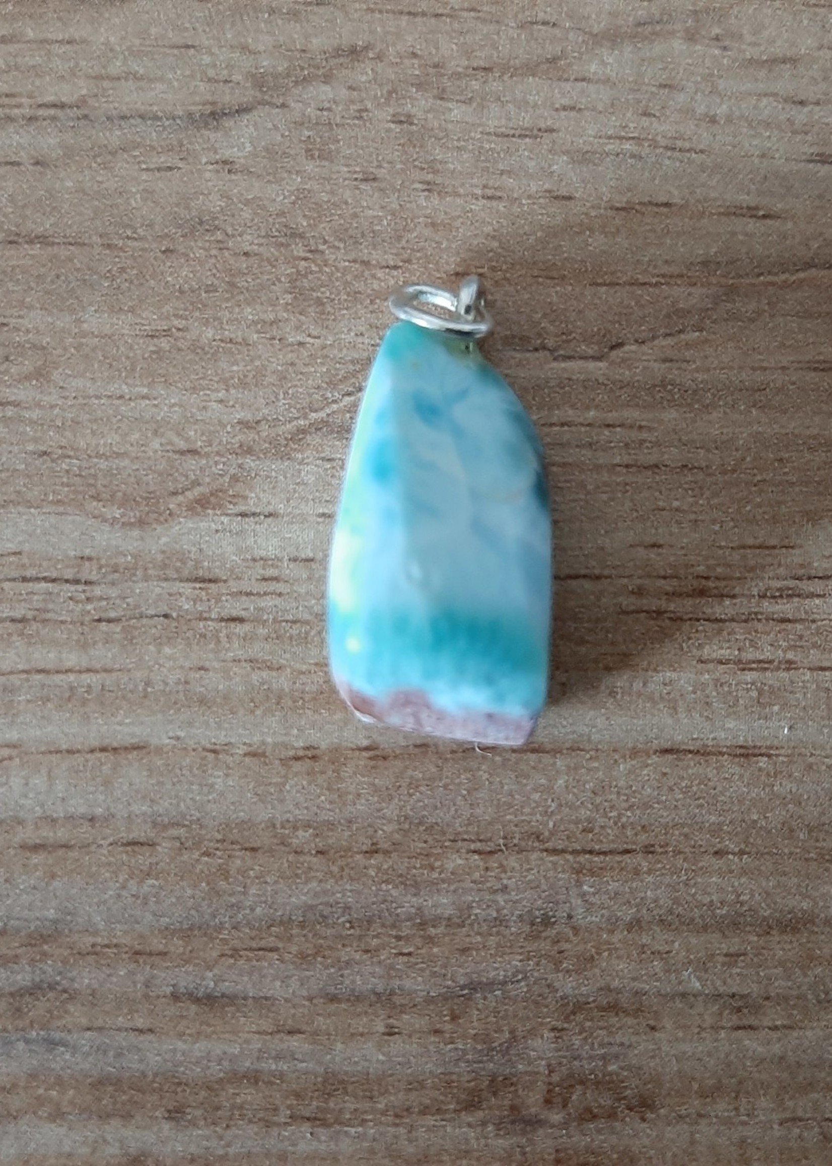 Hangertje Larimar