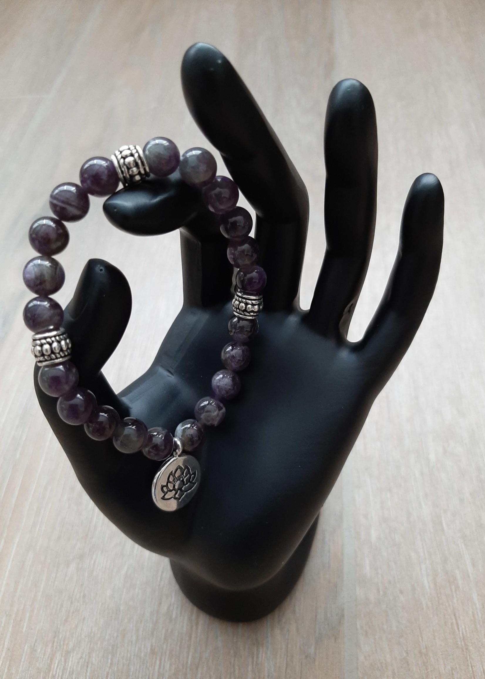 Bracelet Amethyst elastic with lotus charm