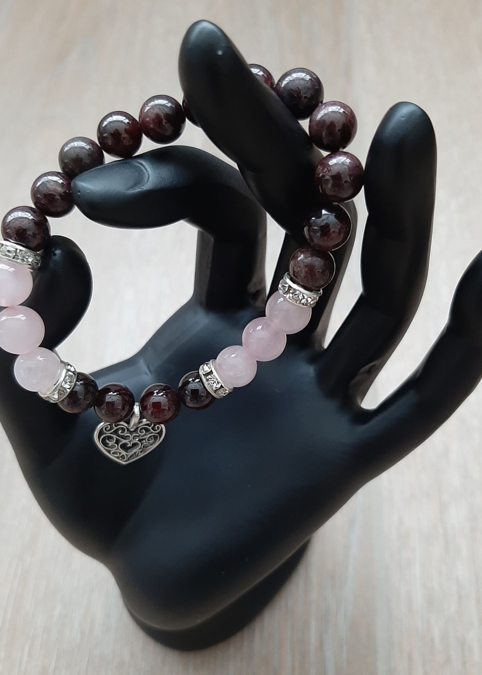 Bracelet Garnet/Rose quartz with heart charm