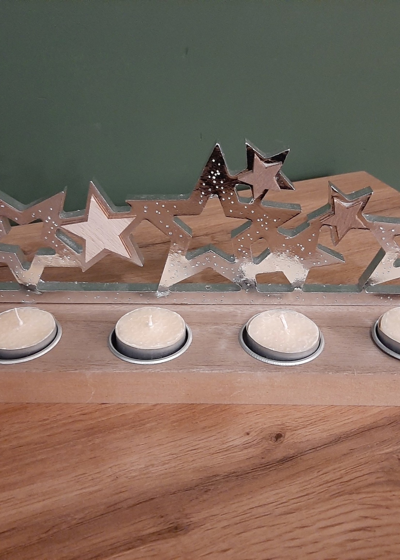 Photophore en bois pour 4 bougies chauffe-plat avec étoiles
