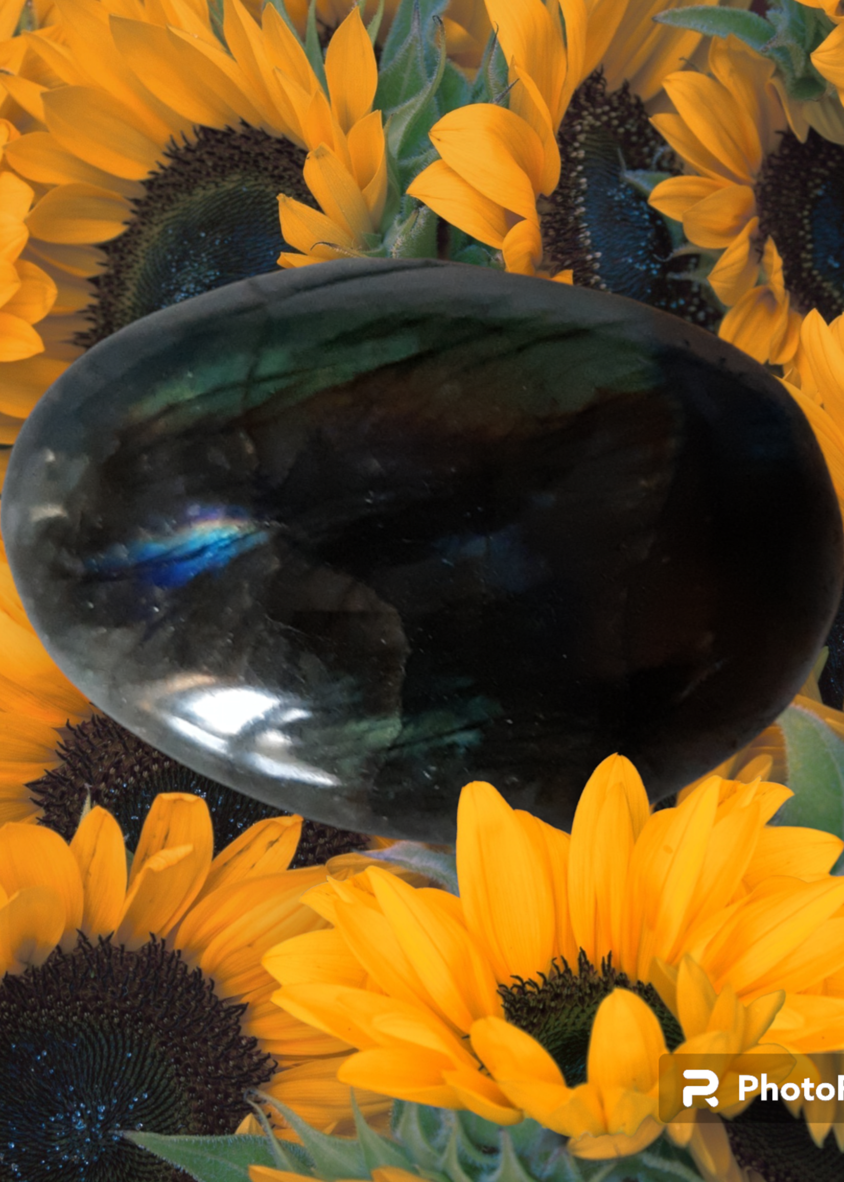 Hug stone Labradorite XL