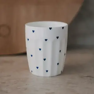 Eulenschnitt Mug en porcelaine « Petits Cœurs » bleu foncé Eulenschnitt Mug en porcelaine « Petits Cœurs » bleu foncé