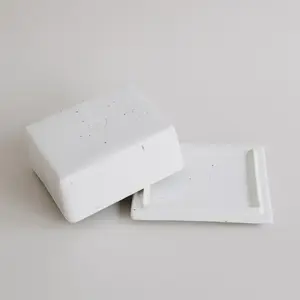 Eulenschnitt Beurrier en porcelaine avec détail cœur Eulenschnitt Beurrier en porcelaine avec détail cœur
