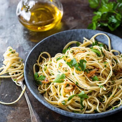 Smaakvol pastagerecht met een kruidige aglio - Copy