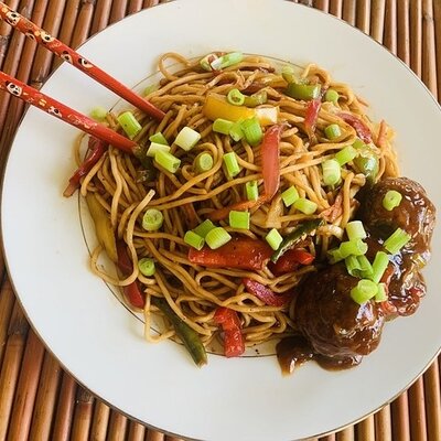 Smaakvolle bami met verse bamigroenten en kruidenmix