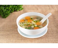 Smaakvolle vegetarisch groentesoep met bouillonpoeder groente