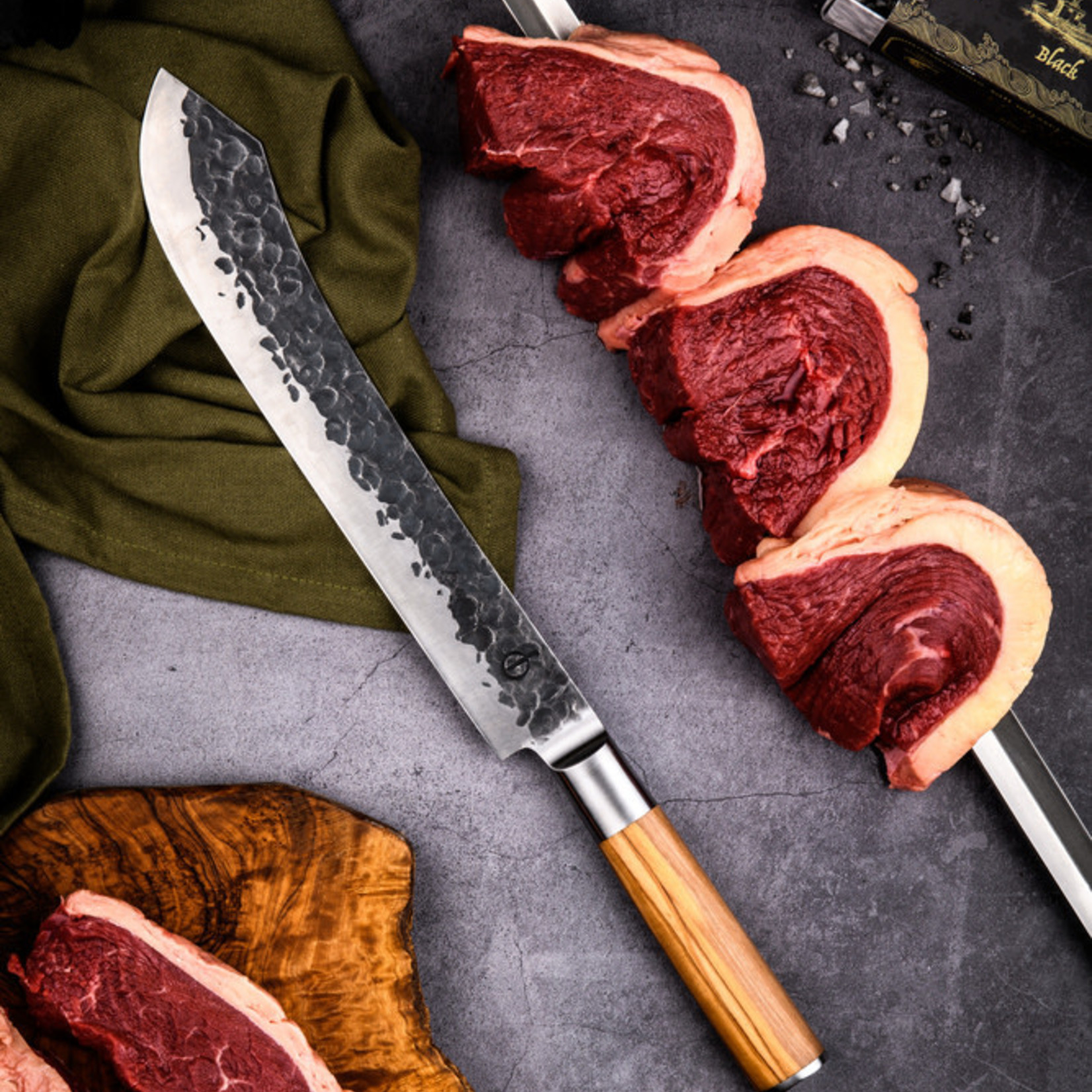 Forged Forged Churrasco Olive Spies V-vorm 70cm