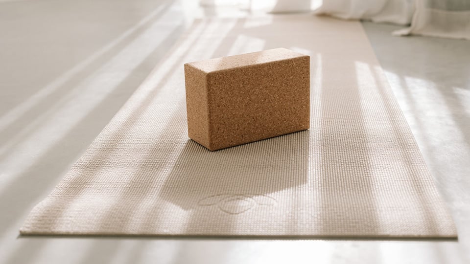 Gibt es Yogamatten für größere Menschen?