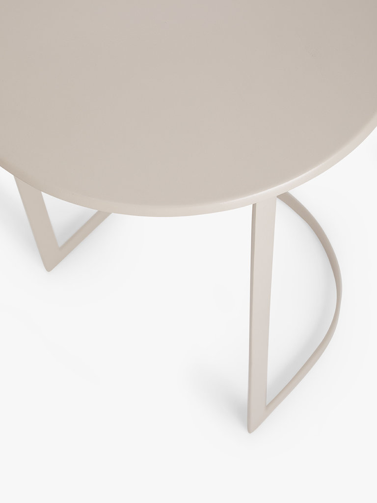 Satin-gloss coated metal side table Sadie taupe
