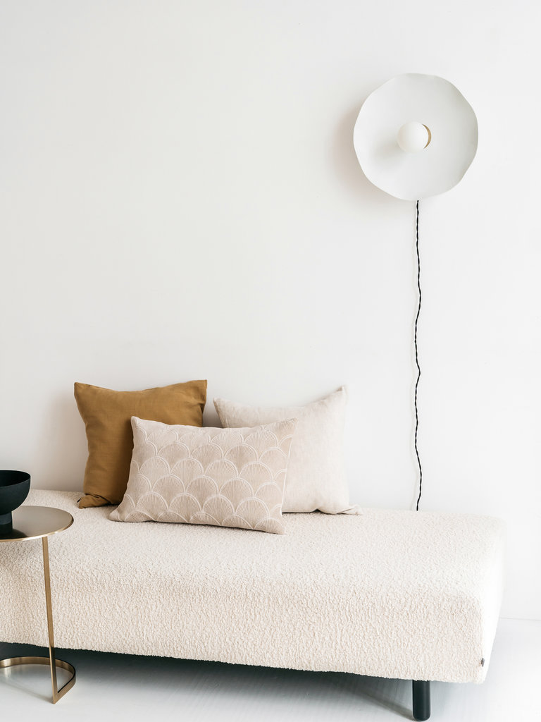 Velvet beige goudgeborduurd sierkussenhoes Jane 60x40 cm